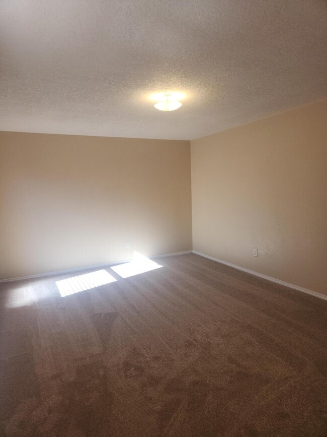 Building Photo - 6548 Ancients Rd NW