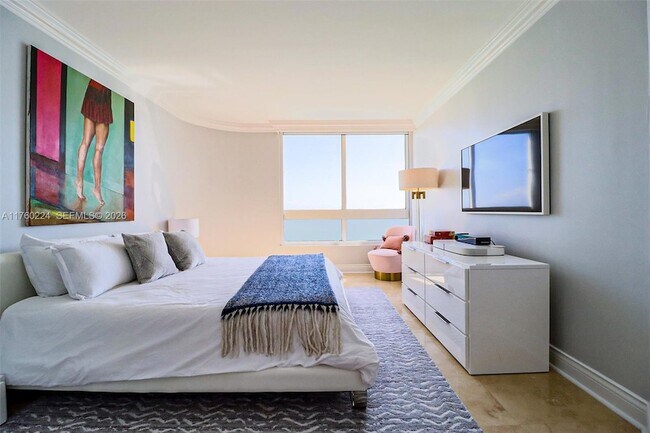 Building Photo - 6365 Collins Ave