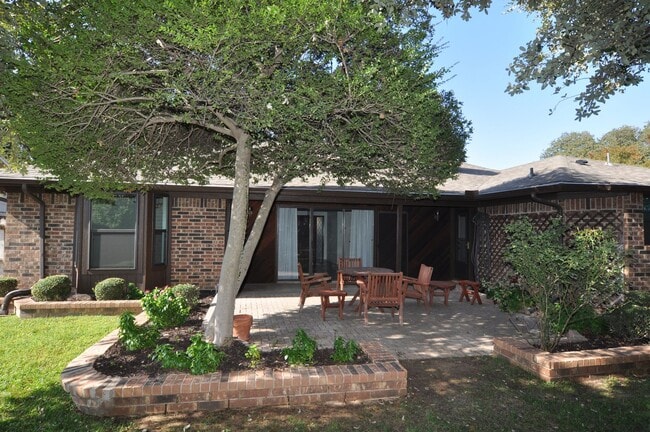 Building Photo - 3 Cimarron Dr