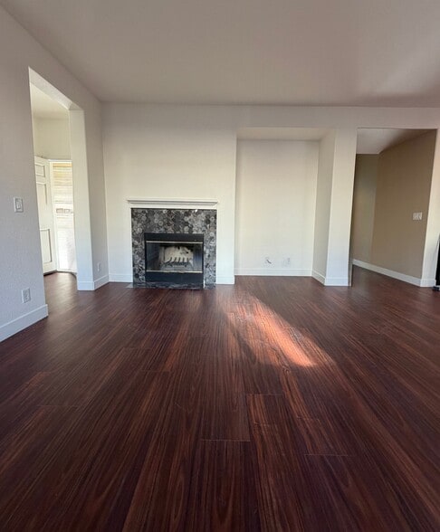 Building Photo - 8922 Del Rio Cir