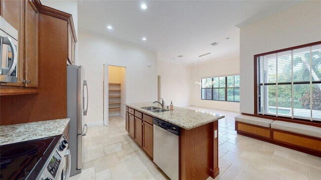 Building Photo - 4046 NW 85th Ave