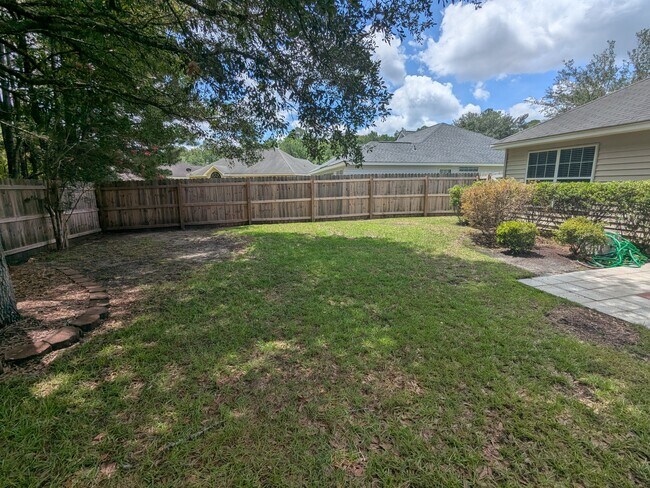 Building Photo - 89 Carlisle Ln