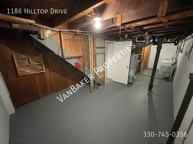 Building Photo - 1186 Hilltop Dr