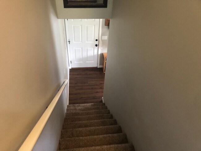 Building Photo - Newer Pet Friendly Home with detached Garage close to Barkley Trail system