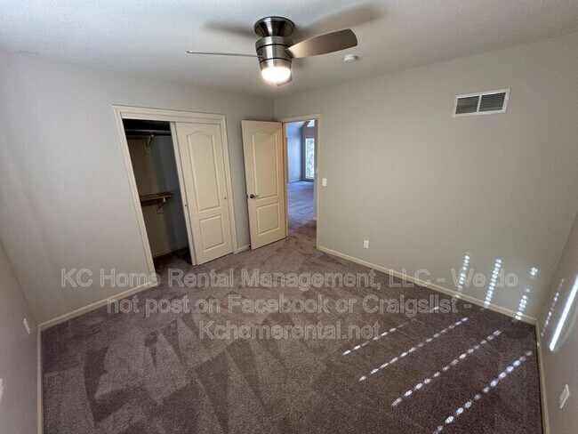 Building Photo - 9802 NW 72nd Terrace