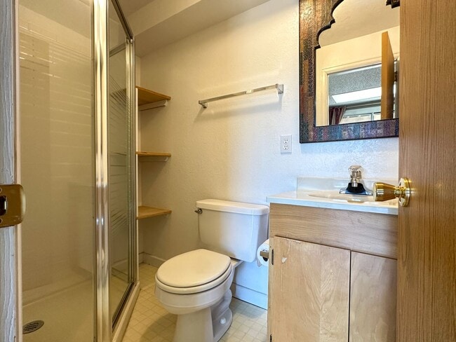 Building Photo - Beautiful TownHome Near Chatfield Reservoir