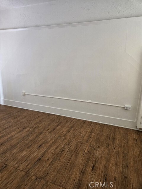 Building Photo - 942 2nd St