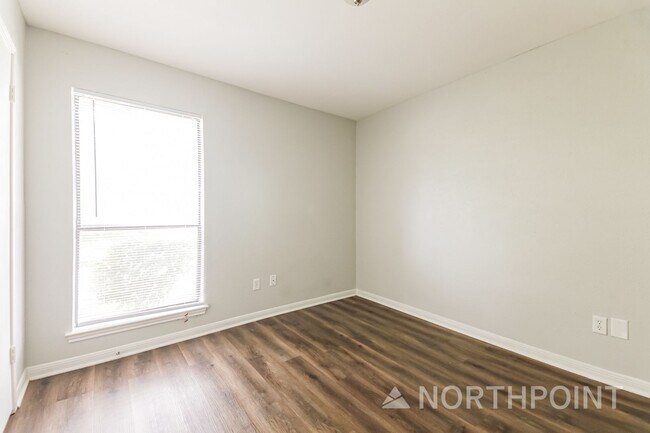 Building Photo - 3 BR/2BA | Newly Renovated Single Family Home | Fireplace in living room | Fenced backyard!