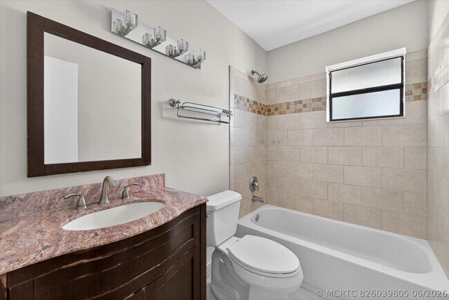 Building Photo - 4467 Carambola Cir S