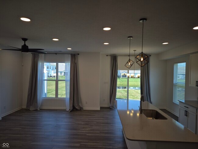 Building Photo - 10608 Mangrove Dr