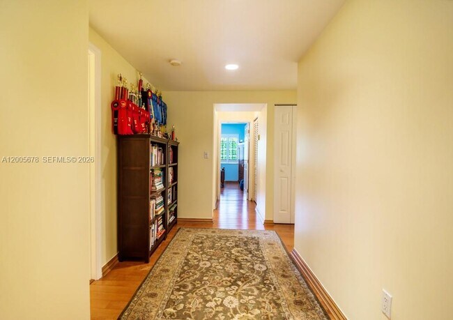 Building Photo - 1237 Aduana Ave