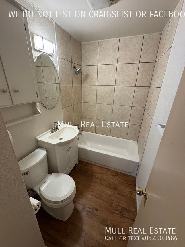 Building Photo - 1302 Carlisle Ct