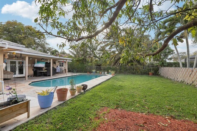 Building Photo - 11573 NW 39th Pl