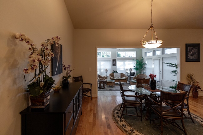 Building Photo - 2412 S Marypost Ave