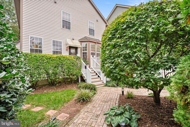 Building Photo - 42968 Chesterton St