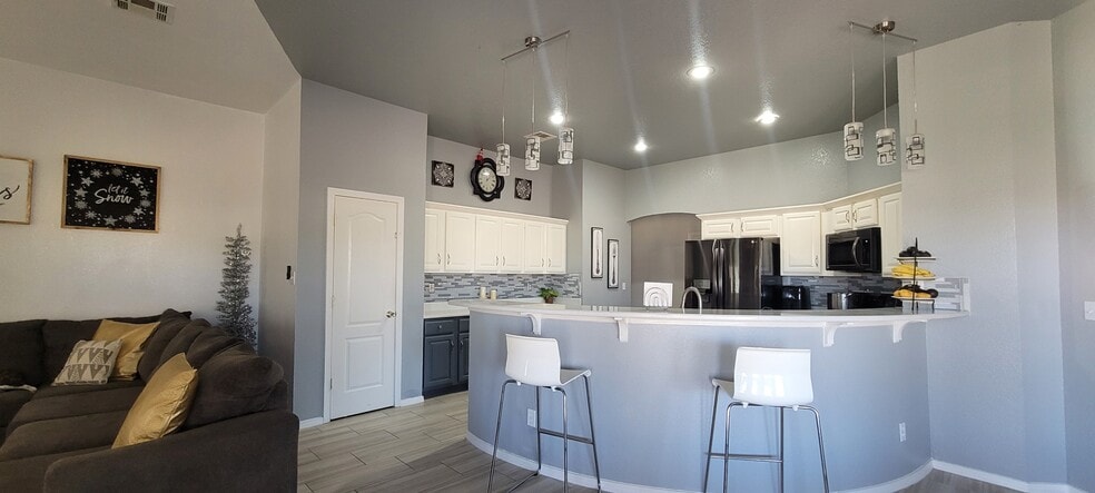 Open kitchen - 13418 Emerald Tide Way