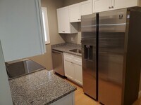 Building Photo - 110 Lucerne St