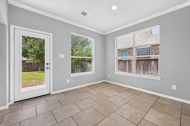 Building Photo - 50 Vershire Cir