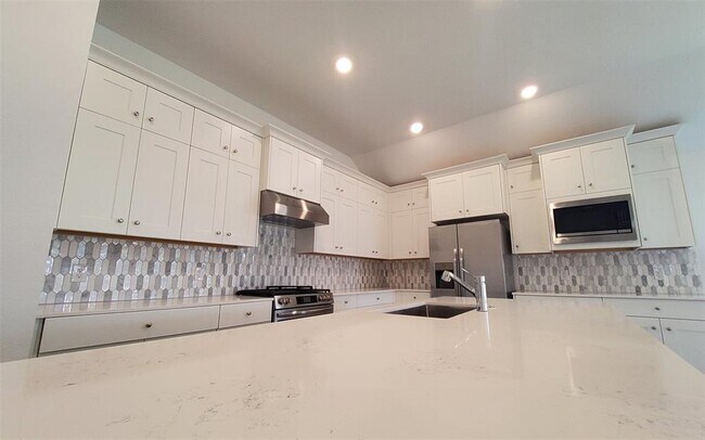 Building Photo - 6422 Seafoam Lake Dr