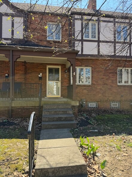 Building Photo - 81 W Weber Rd