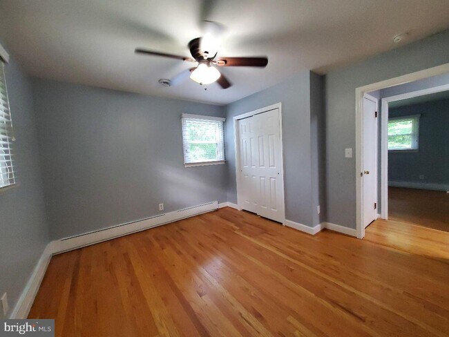 Building Photo - 4802 S Haven Dr