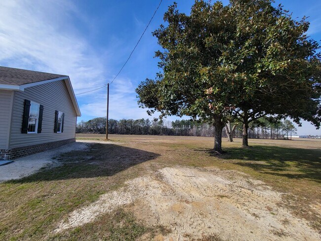 Building Photo - 4137 US-301