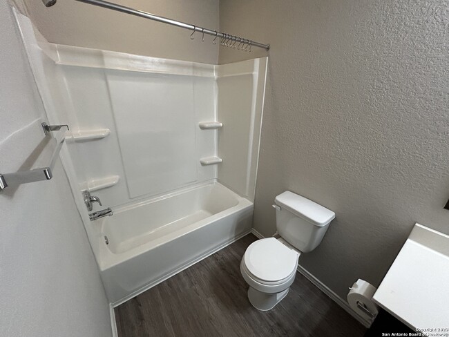 Building Photo - 15214 Pandion Dr