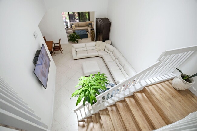 Building Photo - 7798 La Mirada Dr