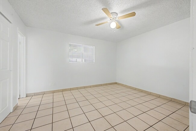 Building Photo - 3 bedroom home!