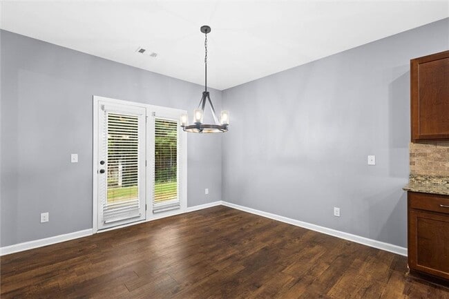 Building Photo - 407 Aviary Ln