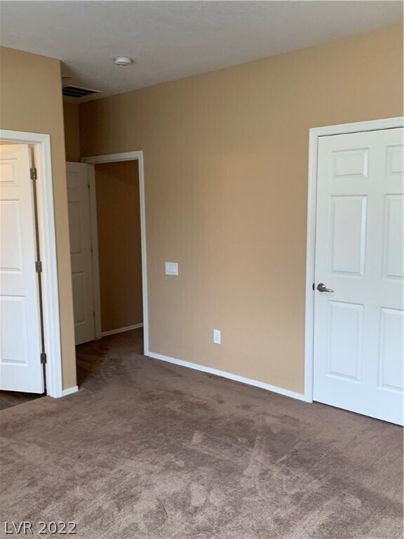 Building Photo - 6868 Sky Pointe Dr