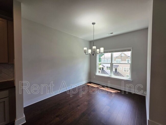 Building Photo - 3779 Oxford Cir