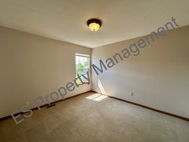 Building Photo - Great 3 Bedroom 2.5 Bathroom Two Story Home in Franklin Township!
