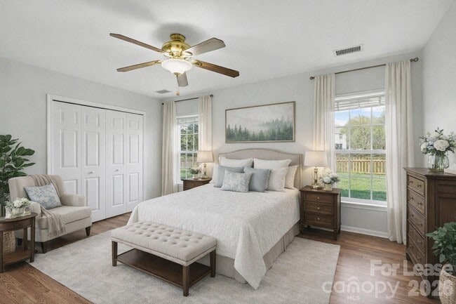 Building Photo - 4962 Bentgrass Run Dr