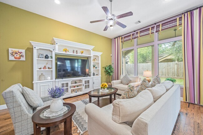 Building Photo - 16514 Sheffield Run Dr