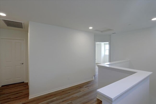 Building Photo - 9153 Foster Ln