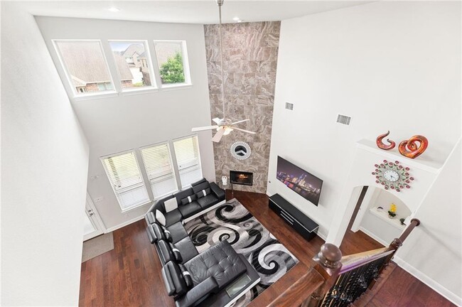 Building Photo - 3804 Carya Dr