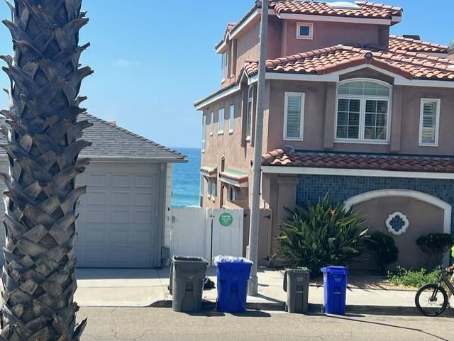 Building Photo - 1324 S Pacific St