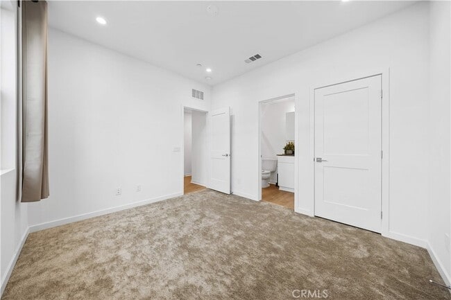 Building Photo - 119 Jessup Wy