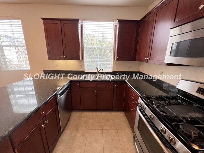 Building Photo - AVAILABLE JANUARY - SLO Apartment - 1 Bed / 1 Bath