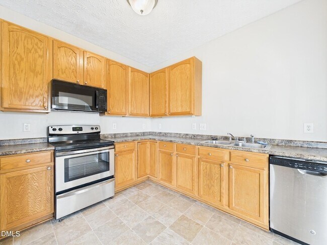 Building Photo - 4152 Tensity Dr