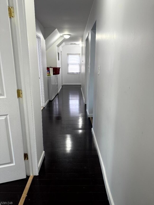 Building Photo - 135 Bellevue St