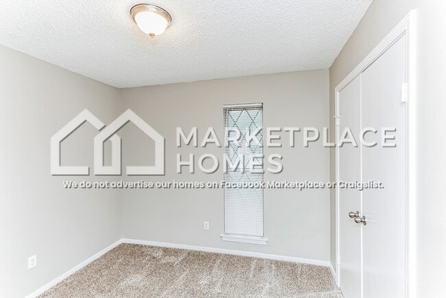 Building Photo - 3668 Barberry St