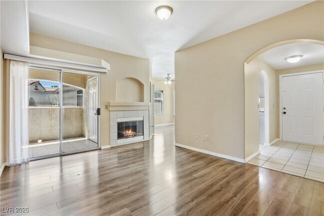 Building Photo - 525 Indian Princess Dr
