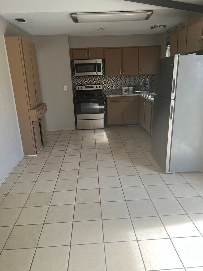Building Photo - 600 Palmetto St