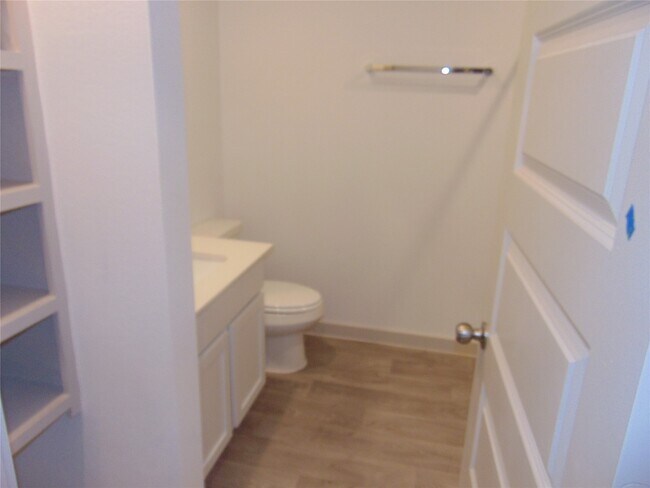Building Photo - 6918 Morales Way