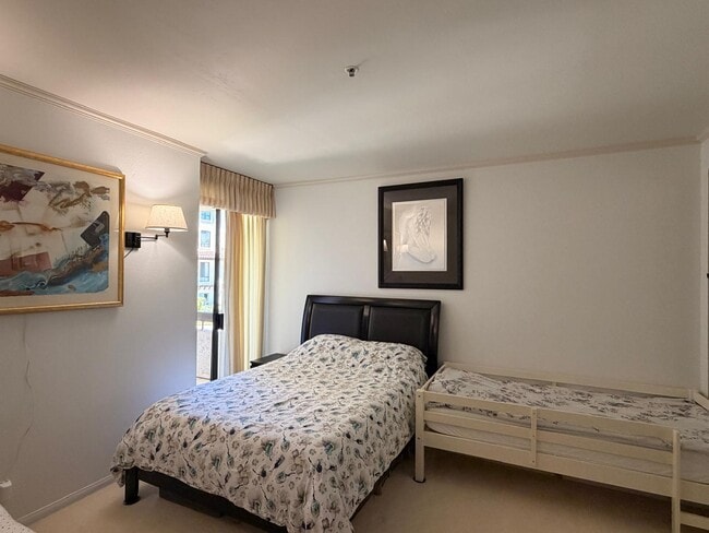 Building Photo - 5875 Friars Rd