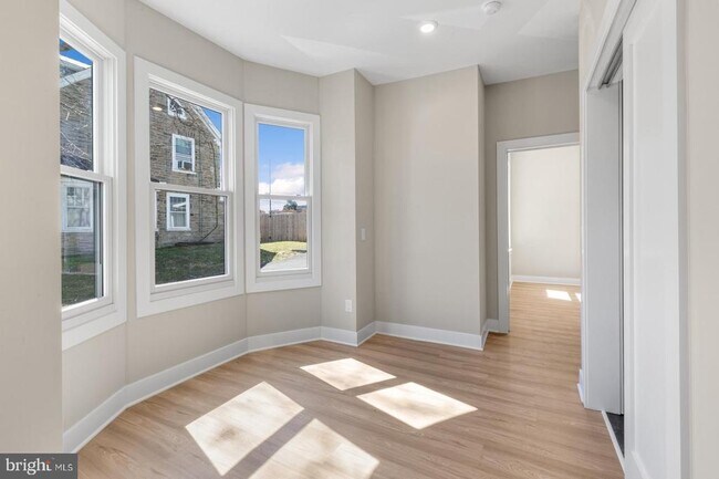 Building Photo - 6712 Ridge Ave