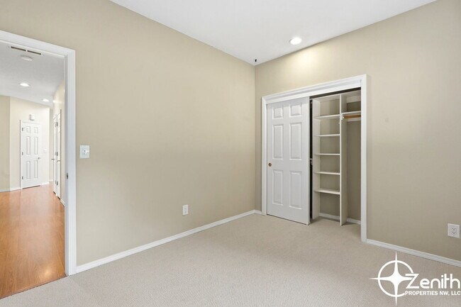 Building Photo - 2103 NE 161st Pl