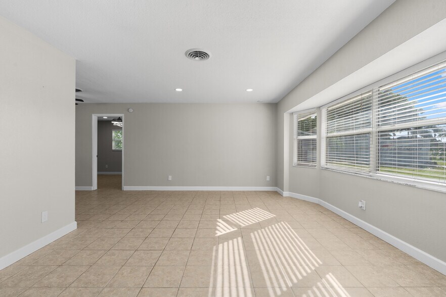 Building Photo - 9318 1st St N